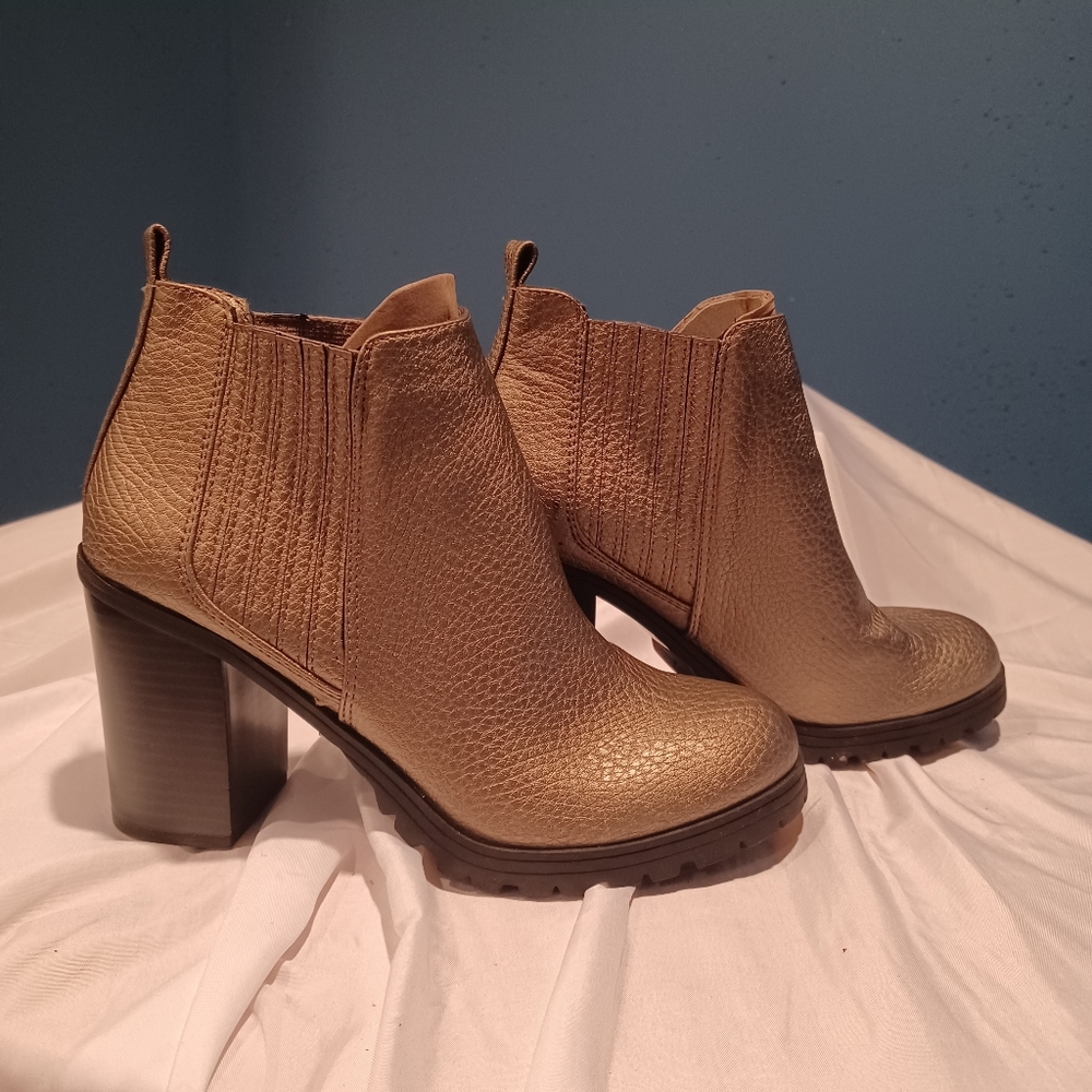 Pre-owned Women's Boots Ankle Size 8m & Libby 3 3/4" High, Chunky Heels